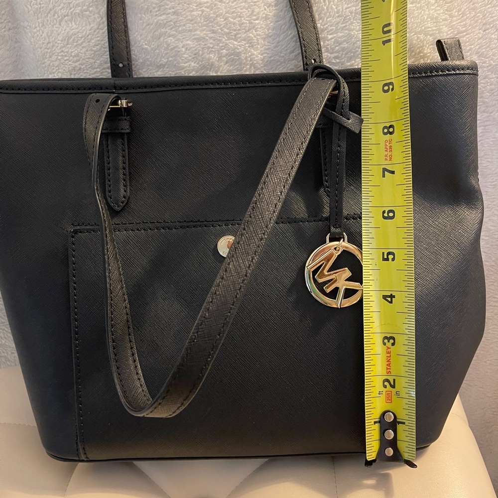 MK Michael Kors Black Shoulder Bag - Picture 14 of 15